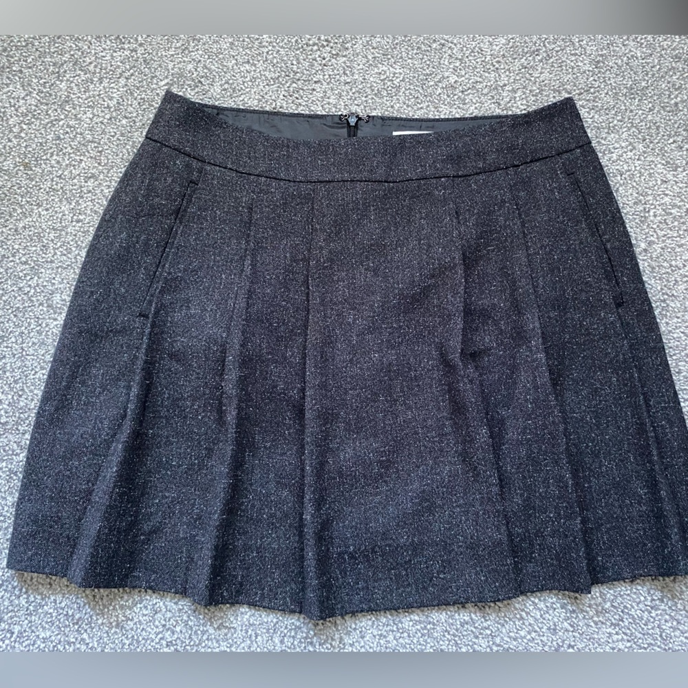 Gap vintage grey pleated mini skirt preppy dark academia style (size 6)